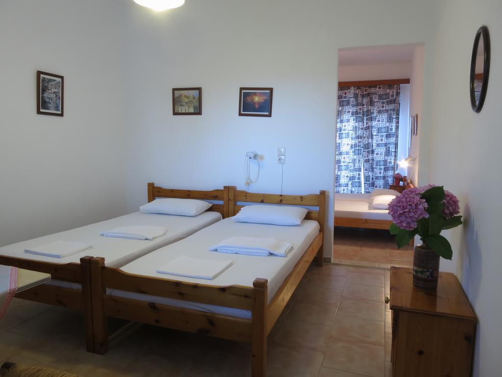 Panagiotis Apostoloudias Rooms Therma  Rom bilde