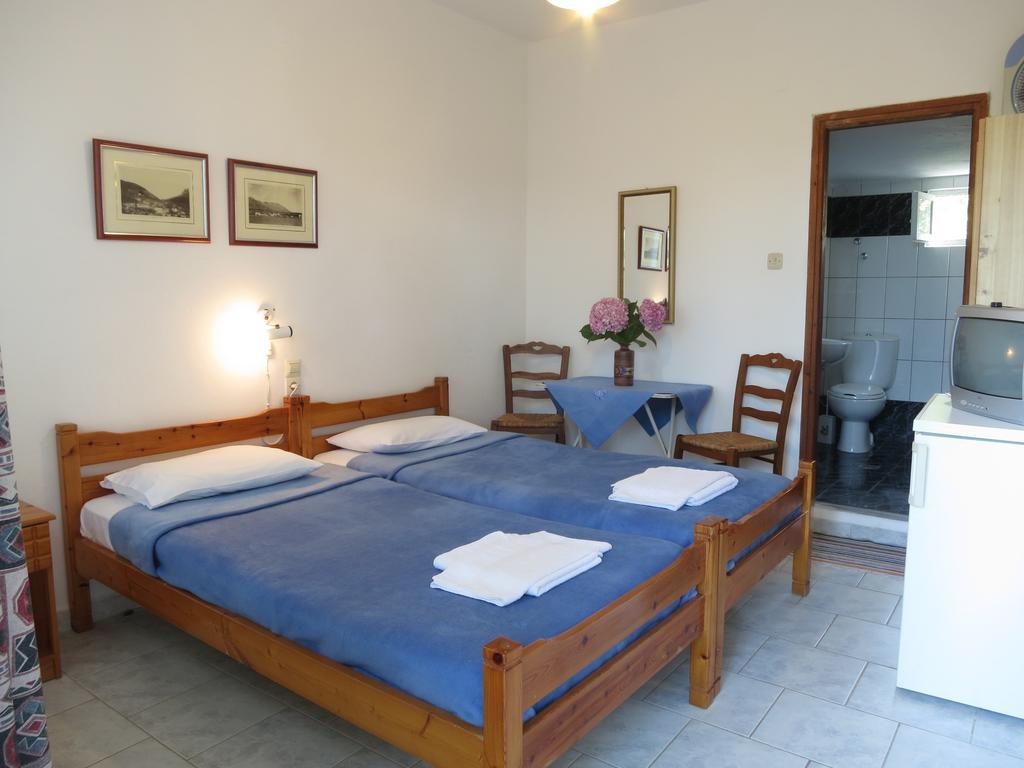 Panagiotis Apostoloudias Rooms Therma  Rom bilde